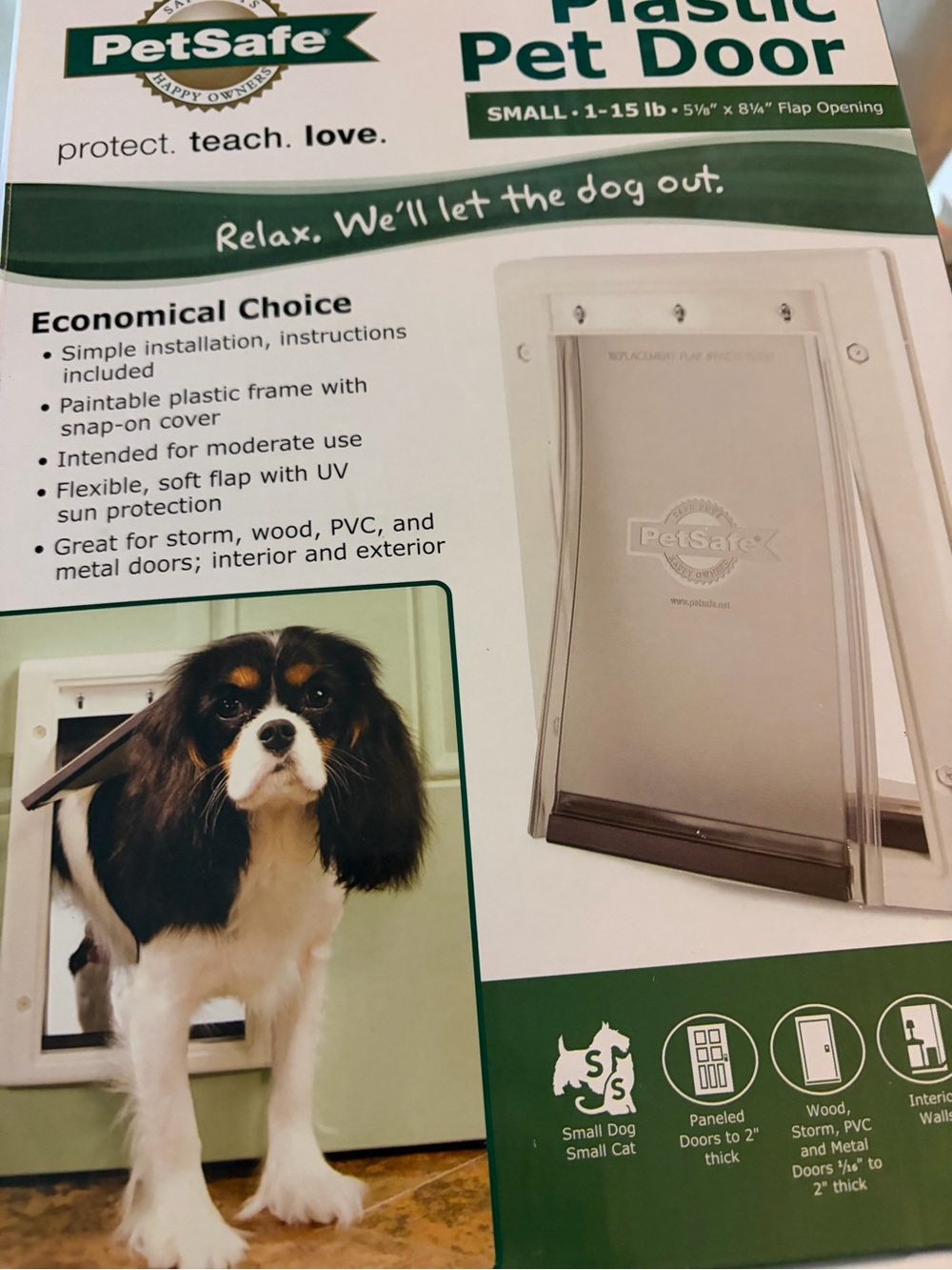 PetSafe Plastic Pet Door, White for cats and dogs small 1 to 15 pounds brand new